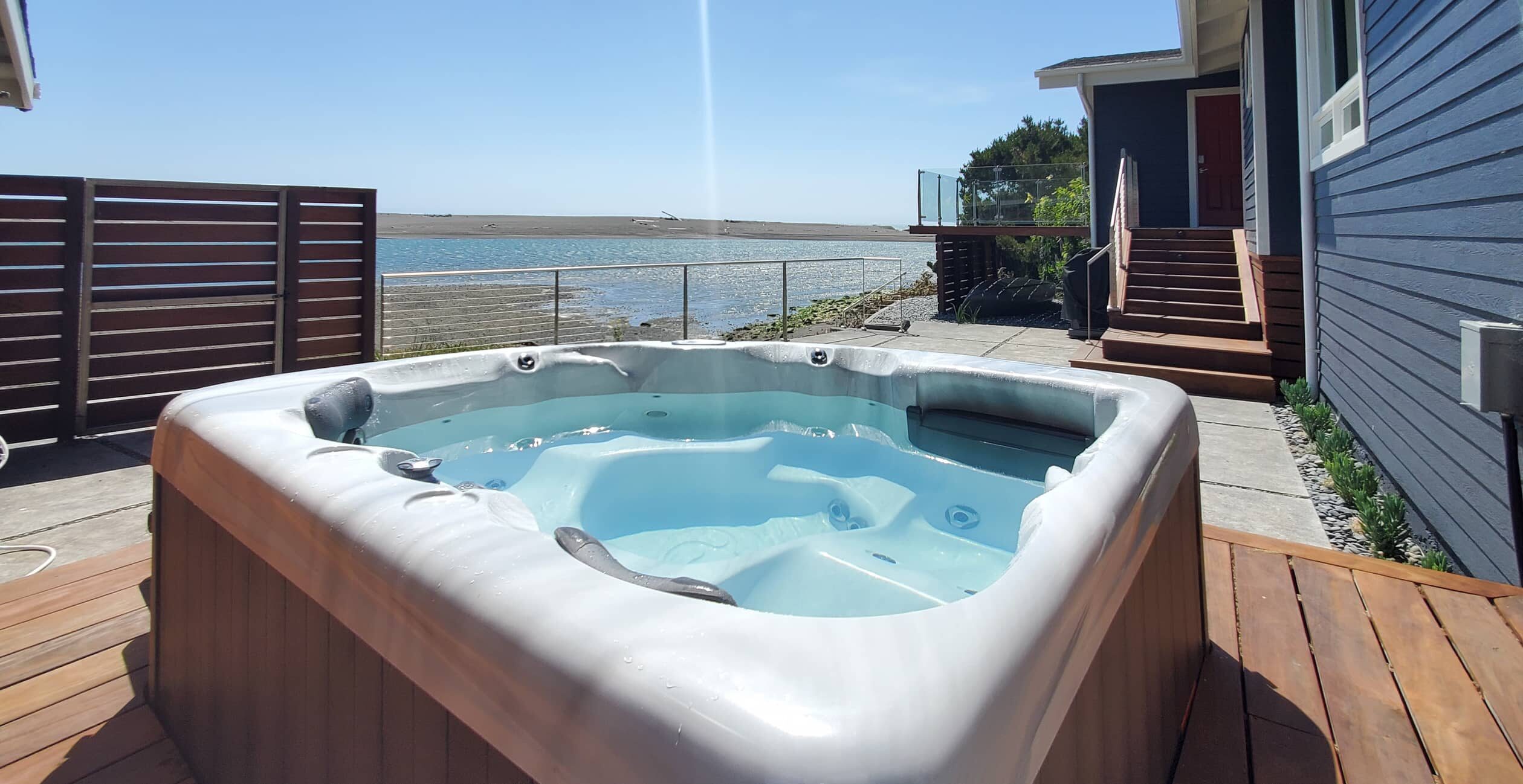 Hot tub at the Oceana House - Jenner Vacation Rental with Hot Tub